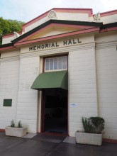 Et encore un... Memorial hall